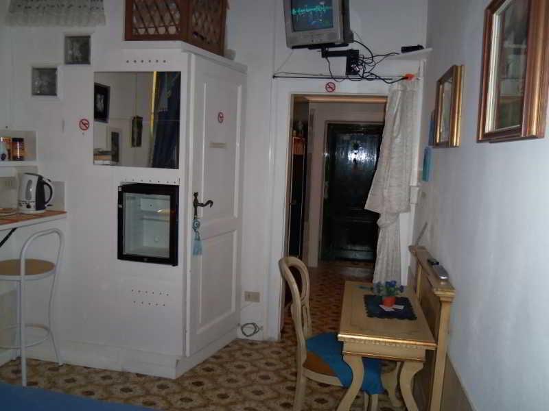 Hostel Biennale